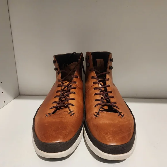 Wolf & Shepherd Tan and Black Sneakers with High-Top Design and Thick Sole